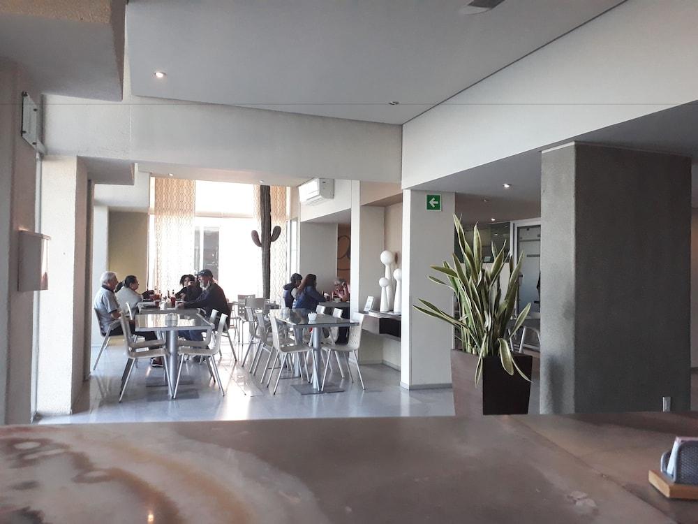 Seven Crown La Paz Malecon Hotel Buitenkant foto